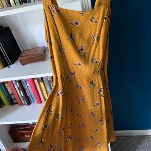 Cute summer tie-back dress
